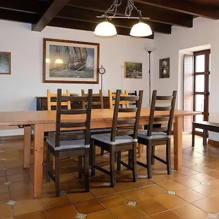 Casa De Pueblo Adosada, En La Zona Rural De Gijon. Ferienhaus