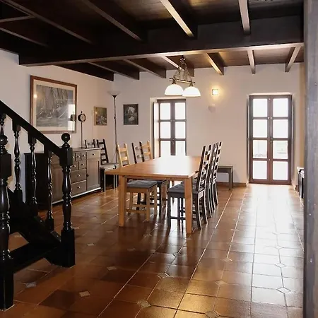 Casa De Pueblo Adosada, En La Zona Rural De Gijon. Semesterbostad