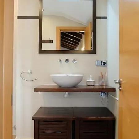 Сasa de vacaciones Casa De Pueblo Adosada, En La Zona Rural De Gijon. *