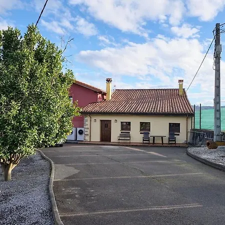 Ferienhaus Casa De Pueblo Adosada, En La Zona Rural De Gijon. *