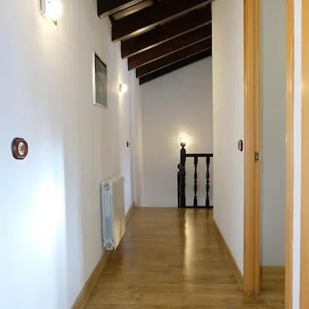 Сasa de vacaciones Casa De Pueblo Adosada, En La Zona Rural De Gijon. *
