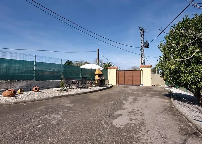Casa De Pueblo Adosada, En La Zona Rural De Gijon. *