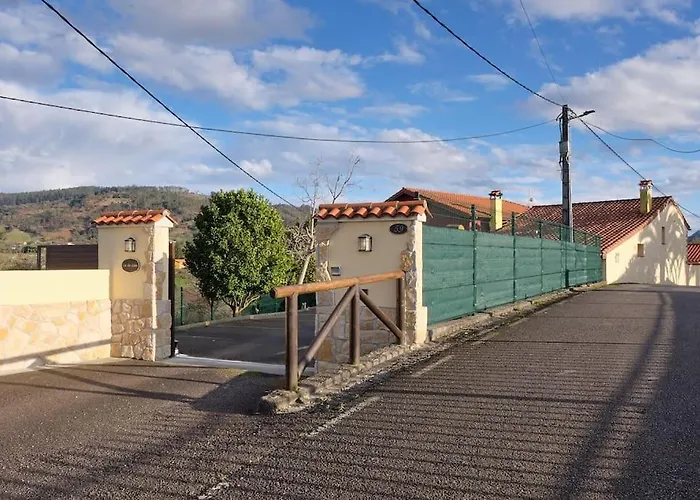 Casa De Pueblo Adosada, En La Zona Rural De Gijon. * Gijón