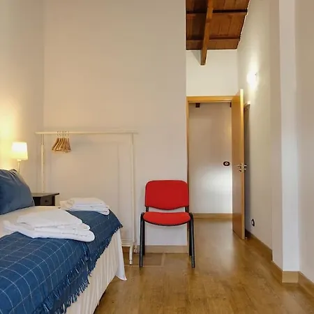 Casa De Pueblo Adosada, En La Zona Rural De Gijon.