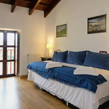 Casa De Pueblo Adosada, En La Zona Rural De Gijon. خيخون