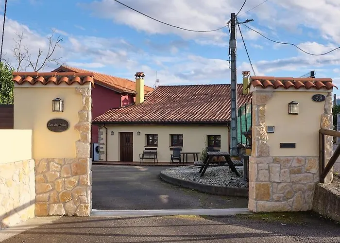 Casa De Pueblo Adosada, En La Zona Rural De Gijon.