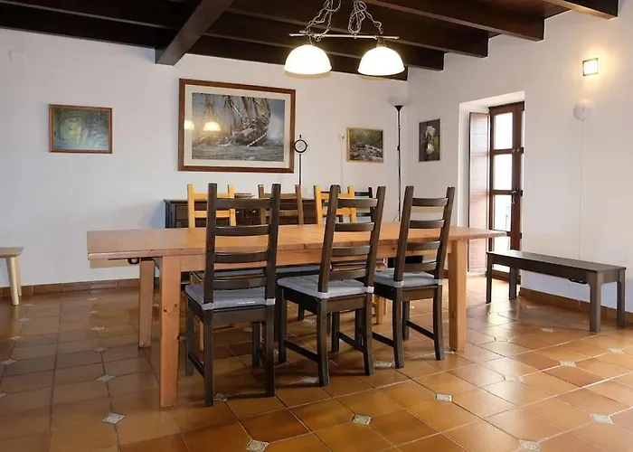 Casa De Pueblo Adosada, En La Zona Rural De Gijon. Casa vacanze